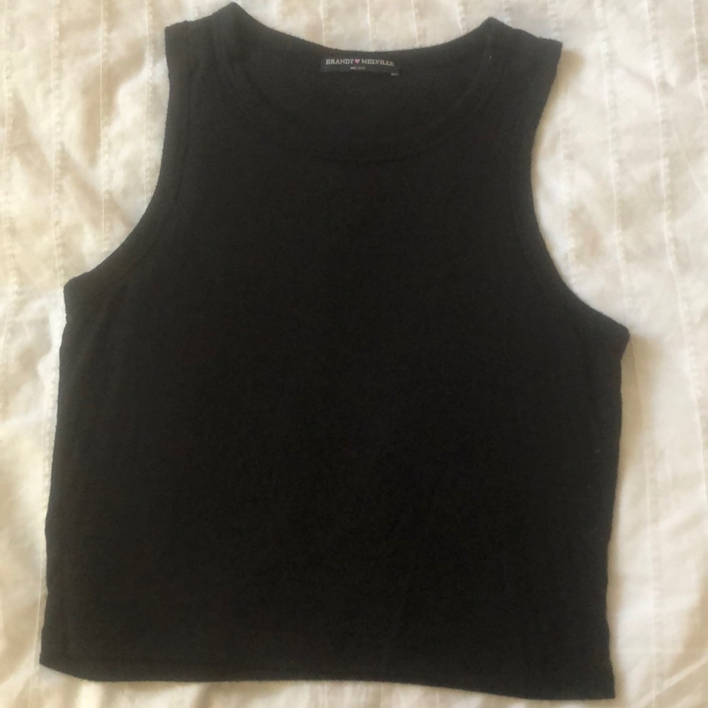 Black cropped tank